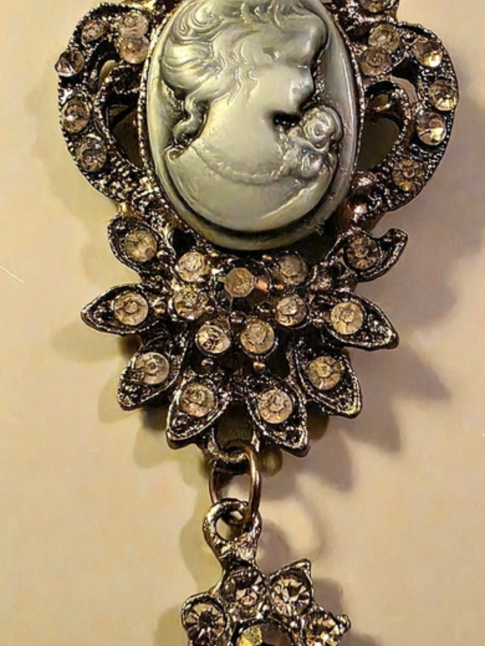 Cameo Floral Rhinestone Brooch - Picture 2 of 8